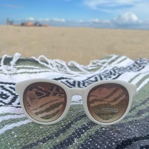 Retro White Heart Sunglasses